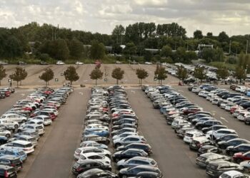 Blijdorp werkt met nieuw systeem: parkeerkaarten vanaf morgen ongeldig