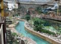 Pairi Daiza test lazy river-attractie: water stroomt door megakas Edenya
